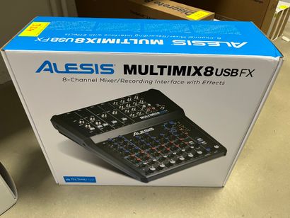1 table de mixage ALESIS Multimix8