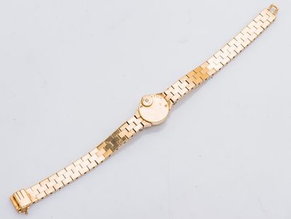 JAEGER-LeCOULTRE Bracelet montre de dame en or jaune 18 carats (750 ‰), le boitier...