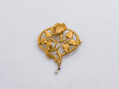 Broche fleuron en or jaune 18 carats (750...