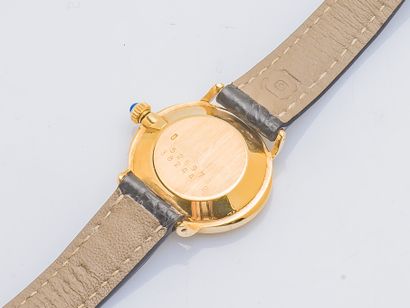 BAUME & MERCIER Montre bracelet de dame en or jaune 18 carats (750 ‰), le boîtier...