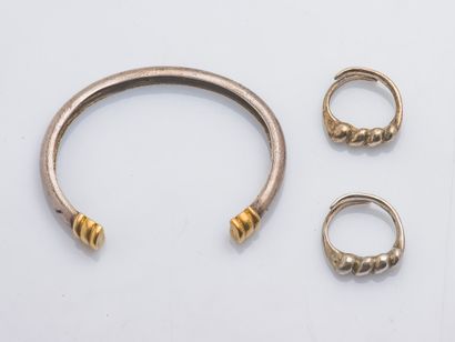 ZOLOTAS Bracelet jonc ouvert en argent (925 millièmes) martelé, les extrémités en...