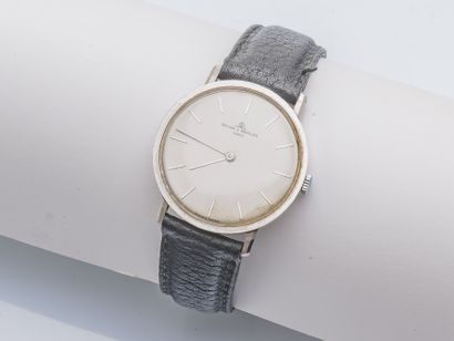 BAUME & MERCIER Classic watch ref: 1520 from the 1970's, the round case with flat...