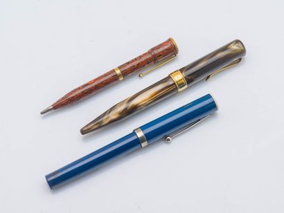 Set of pens including: 
REDEN'S Paris, a...