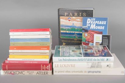 null Important lot de livres reliés dont revue annuelle de l'Hôtel des ventes de...