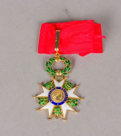 null France
Commandeur de la Legion d'Honneur IV eme Republique 
Fabrication bijoutier...