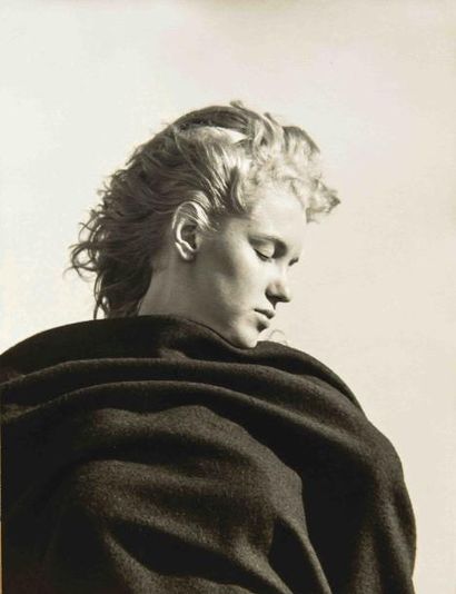 André de Dienes (1913-1985) Portrait de Marilyn Monroe, 1946 Tirage argentique d'époque,...