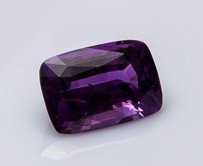 null 1 Saphir coussin violet pesant 7,39 carats Certificat GRS