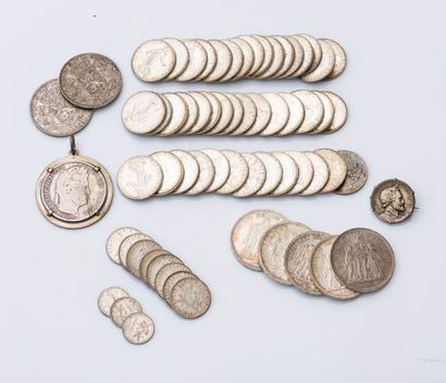 null Lot de pièces en argent comprenant :

5 pièces de 5 francs 1873

9 pièces de...