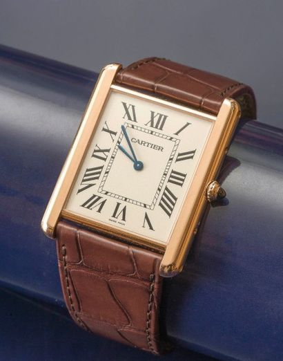 CARTIER (TANK LOUIS CARTIER EXTRA LARGE - OR ROSE RÉF. W1560017), vers 2013 Montre...