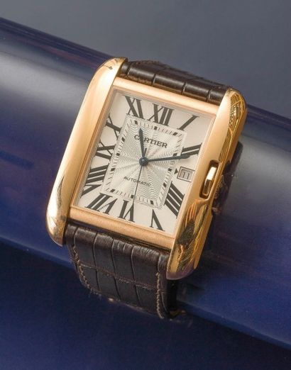 CARTIER (TANK ANGLAISE CARTIER / GRAND MODÈLE - or rose 18 carats RÉF. CRW5310004),...