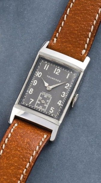 TAVANNES (CURVEX ACIER N° 621275), vers 1935 Élégante montre de forme rectangulaire...