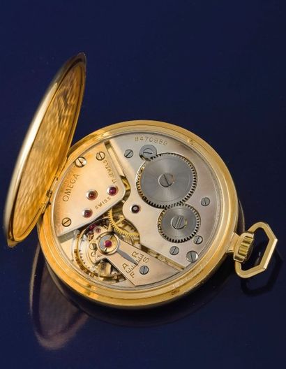 OMEGA (MONTRE DE SMOKING PLATE - OR JAUNE N°8902533), vers 1936 Élégante montre de...