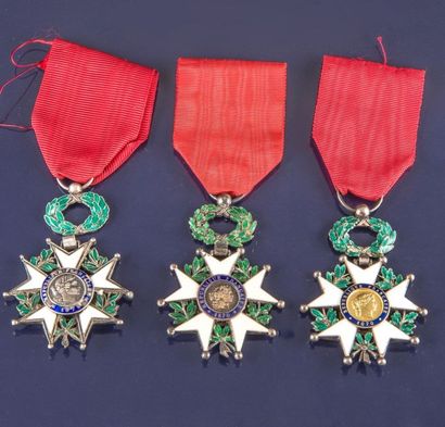 null France ordre de la légion d?honneur, institué en 1802. Trois étoiles de chevalier...