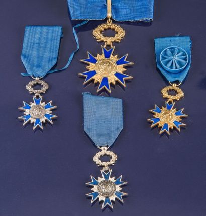 null France ordre national du mérite, institué en 1963. Quatre décorations: -deux...