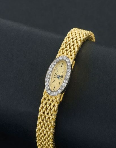 VACHERON & CONSTANTIN (Lady joaillerie - or jaune et blanc réf. 8425), vers 1976...