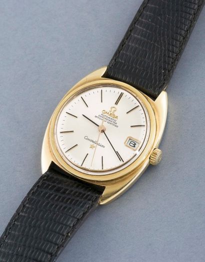 OMEGA (CONSTELLATION CHRONOMèTRE - GOLD SHELL RéF. 168.017), vers 1968 

Montre chronomètre...