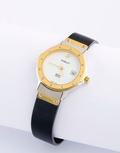 null HUBLOT (Classique Lady - Lunette or jaune réf. 1393.2), vers 2000

Montre féminine...