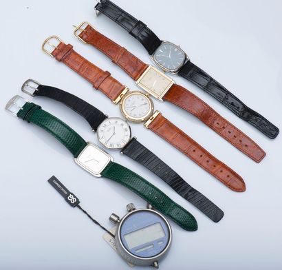 null Lot de six montres comprenant :

SEIKO. Chronomètre en acier digital ; SEIKO....