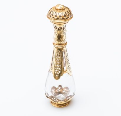null Flacon à parfum en cristal de roche orné d’une monture or jaune 18 carats (750...
