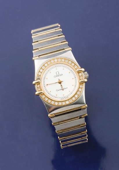 null OMEGA (Constellation Manhattan Femme) après 1982

Montre de dame ronde en acier...