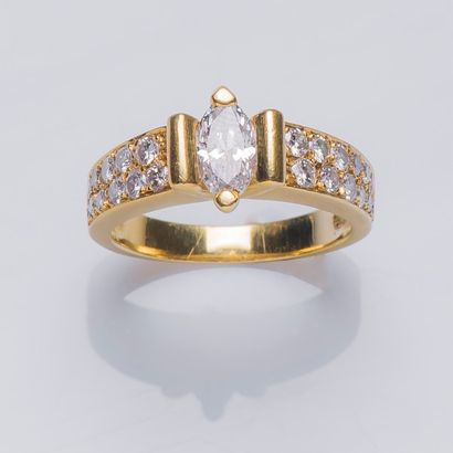 null Bague jonc en or jaune 18 carats (750 millièmes) sertie d'un diamant taillé...