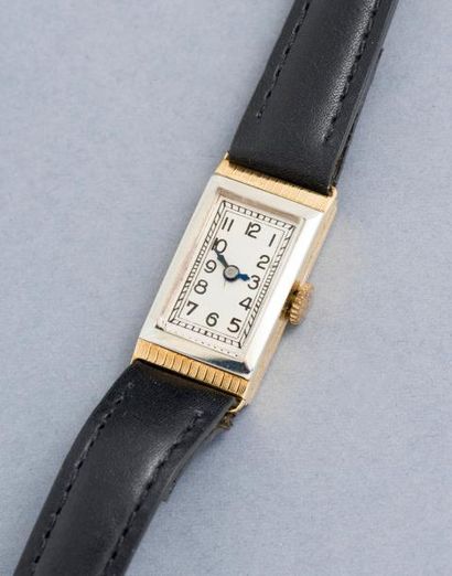 RECORD WATCH RECORD WATCH (RECTANGLE LADY – OR JAUNE n°20478), vers 1935

Montre...