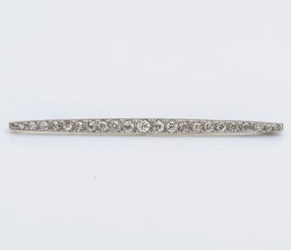 null Broche barrette en platine (950 millièmes) et or gris 18 carats (750 millièmes)...