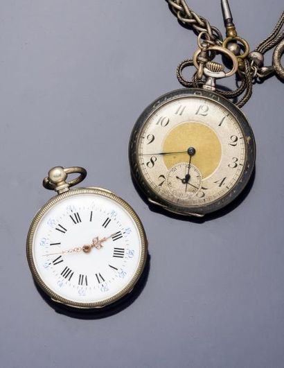 null Lot de deux montres de poche, vers 1900

1. Montre en argent niellé (800 millièmes)...