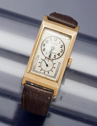 ROLEX ROLEX, vers 1940

Montre «Prince Brancard» chronomètre en or jaune 9 carats...