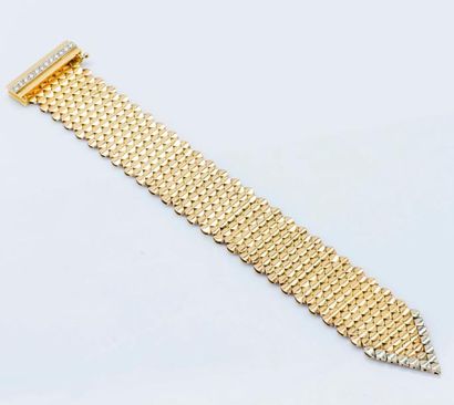 null Large bracelet ruban souple en or jaune 18 carats (750 millièmes) et platine...