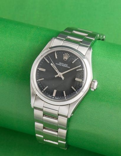 ROLEX ROLEX (Oyster Perpetual / Médium Black réf. 6548), vers 1969

Montre de taille...