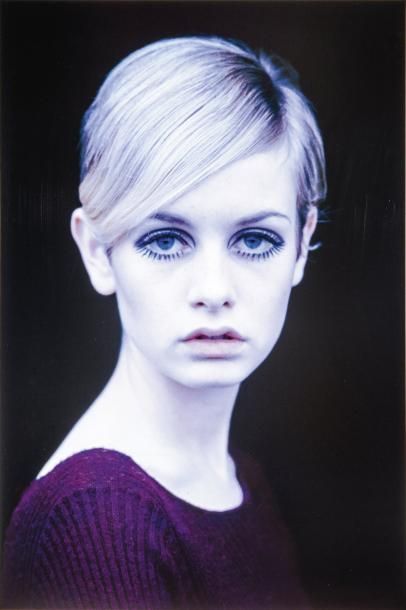 Jean-Claude SAUER (1935-2013) 

Twiggy posant pour la couverture de Life à Londres,...