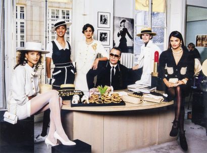 Jean-Claude SAUER (1935-2013) 

Karl Lagerfeld et cinq modèles

Tirage argentique...