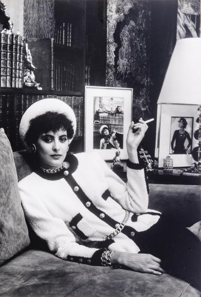 Jean-Claude SAUER (1935-2013) 

Inès de la Fressange posant en Coco Chanel rue Cambon

Tirage...