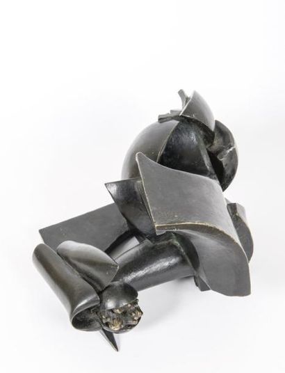 Robert MULLER (1920-2003) Composition à la sphère

Epreuve en bronze à patine noire...