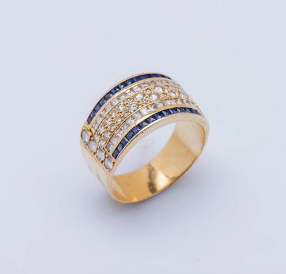 null Bague bandeau en or jaune 14 carats (585 millièmes) pavée en lignes de diamants...