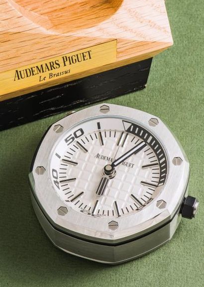 AUDEMARS PIGUET AUDEMARS PIGUET (Pendulette Royal Oak - Offshore / Table Clock),...