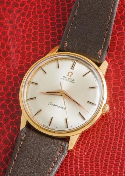 OMEGA OMEGA (CLASSIQUE SEAMASTER LUXE - OR JAUNE RÉF. 165001), vers 1962

Montre...