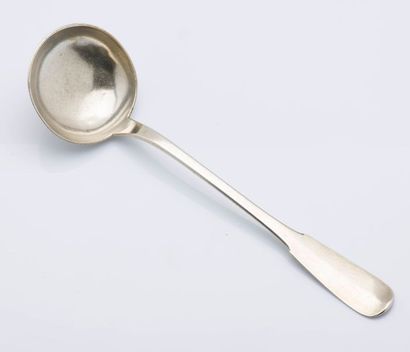 null Louche en argent (925 millièmes) modèle uni plat, la spatule chiffrée.

Poids...