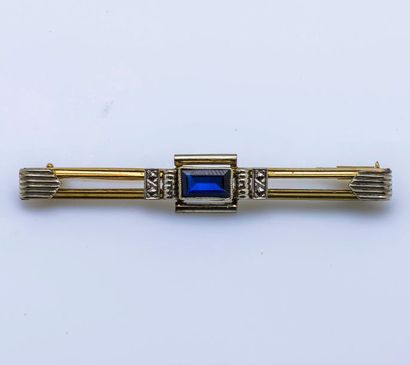 null Broche barrette en or jaune et or gris 18 carats (750 millièmes) à décor géométrique...