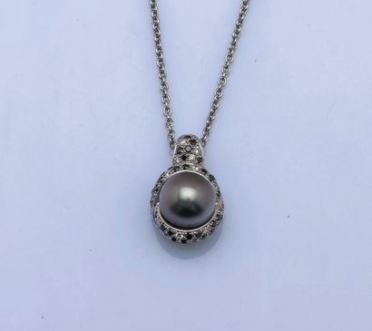 MAUBOUSSIN Chaîne et pendentif «Perle Caviar Mon Amour» en or gris 18 carats (750...