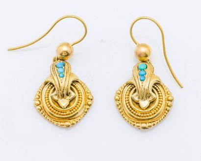 null Paire de pendants d’oreilles en or jaune 9 carats (375 millièmes) ornés d’un...