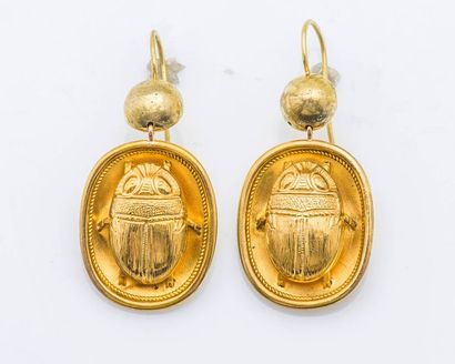 null Paire de pendants d’oreilles en or jaune 18 carats (750 millièmes) ornés de...