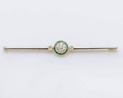 null Broche barrette en or jaune 18 carats (750 millièmes) et platine (950 millièmes)...