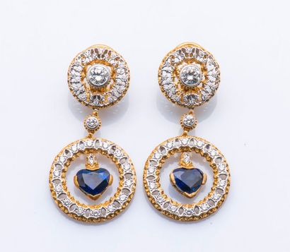 FEDERICO BUCCELLATI Paire de pendants d’oreilles en or jaune et or gris 18 carats...