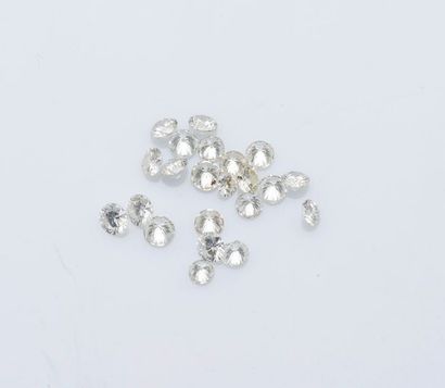 null Lot comprenant 22 diamants taillés en brillant calibrant entre 0,10 et 0,20...