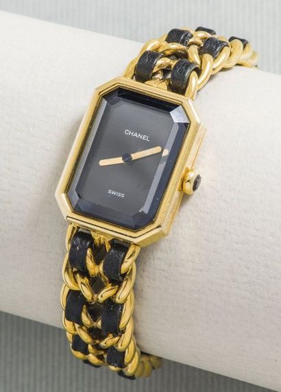 CHANEL (MADEMOISELLE PREMIÈRE / PLAQUÉE OR JAUNE n° MM), 1987

Une des premières...