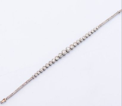 null Bracelet ligne en platine (950 millièmes) et or gris 18 carats (750 millièmes)...