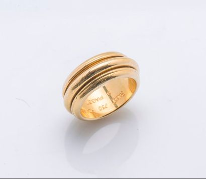 PIAGET Bague «Possession» en or jaune 18 carats (750 millièmes) agrémentée d’un anneau...
