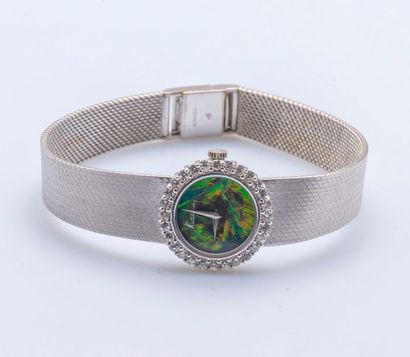KUTCHINSKY et CHOPARD Vers 1970 Montre bracelet de dame en or gris 18 carats (750...